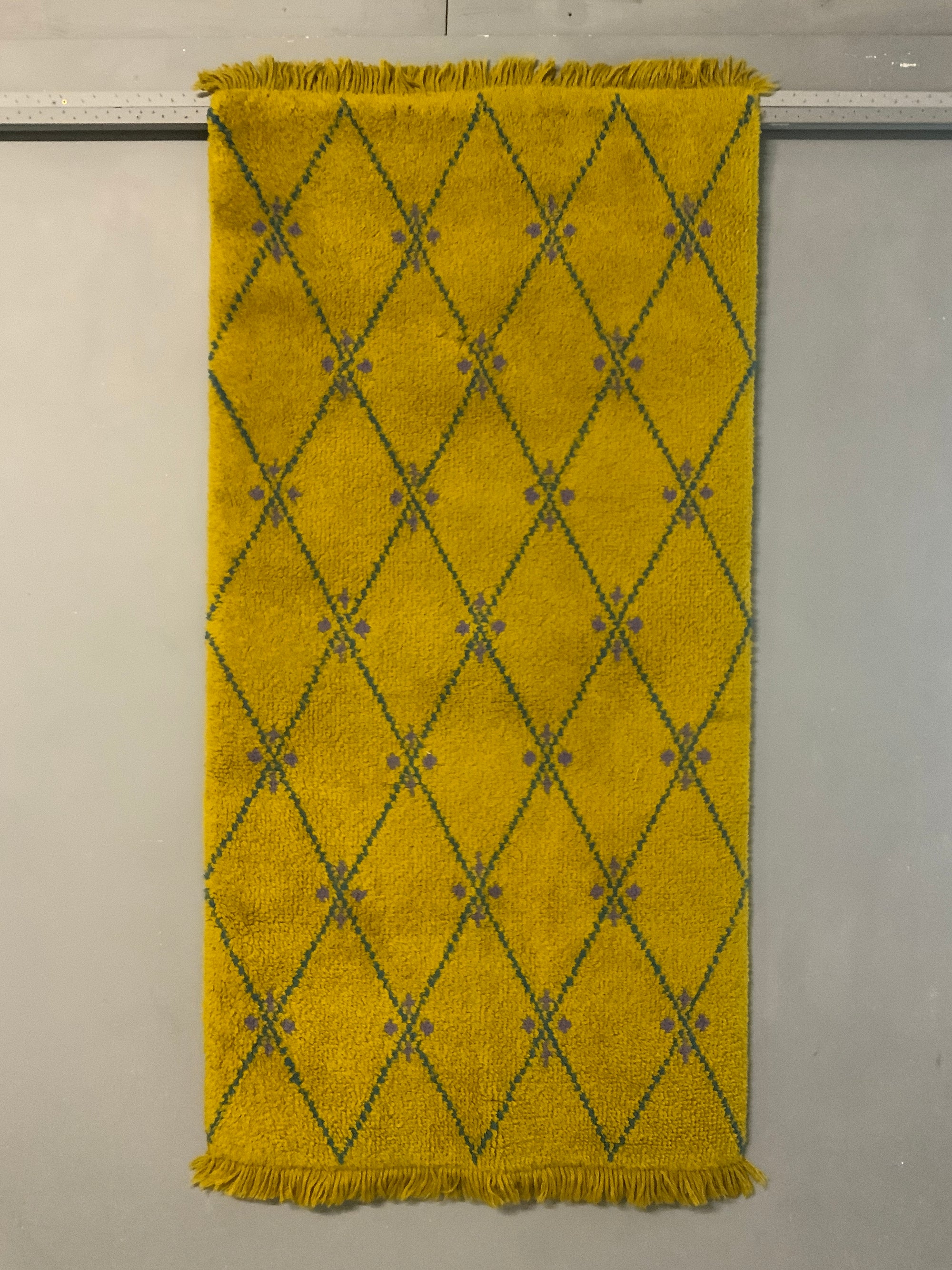 British Readicut rugs (181 x 93cm) [2]