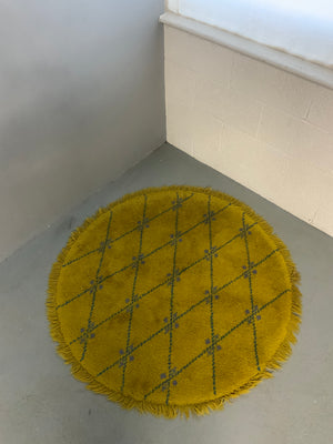 British Readicut rugs (181 x 93cm) [2]