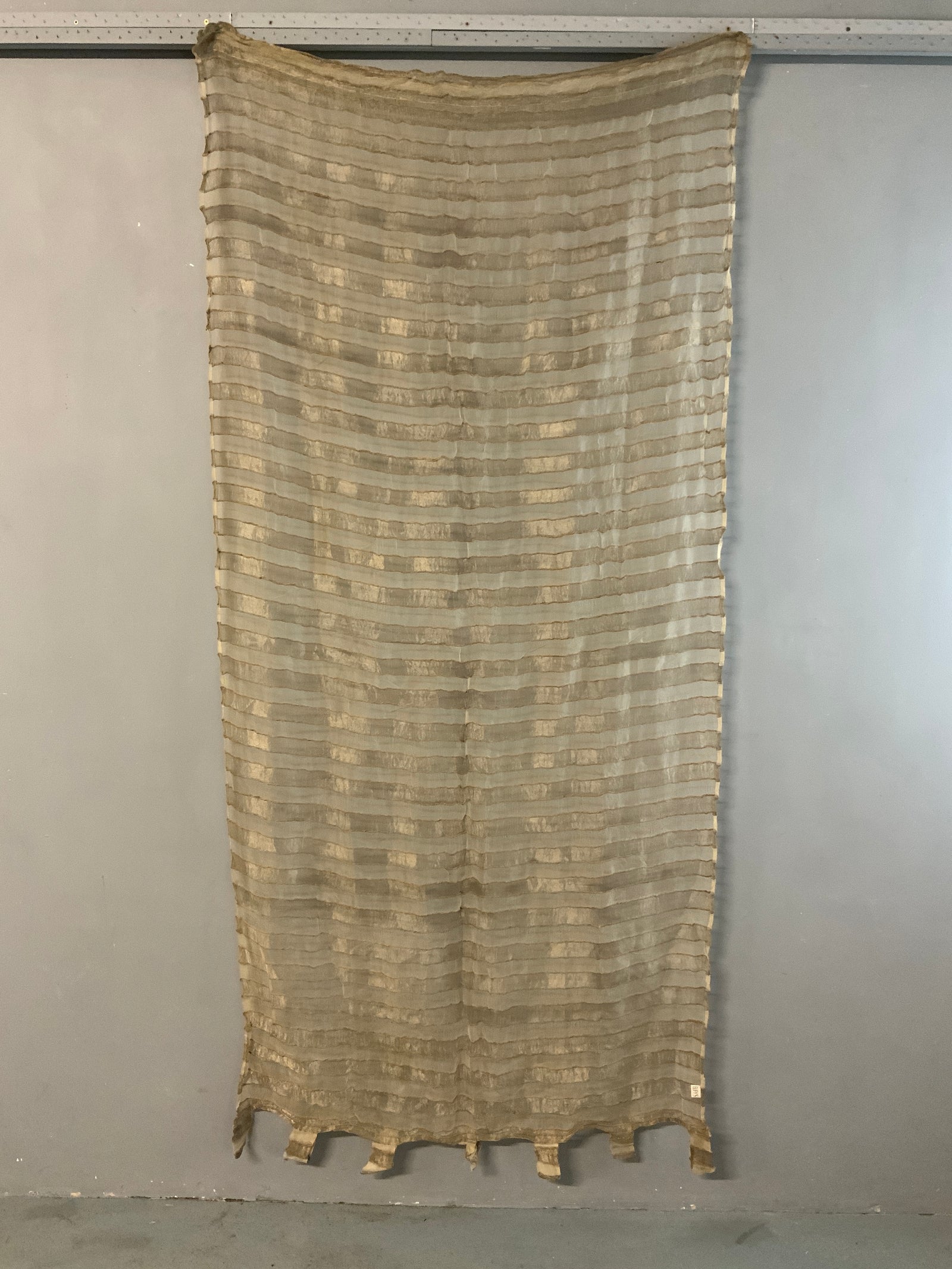 Silk and lamé (202 x 104cm)