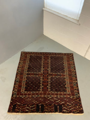 Turkmen Yomut antique doorway ensi rug (155 x 142cm)