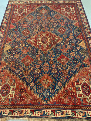 Qasgai antique rug with medallion (192 x 143cm)