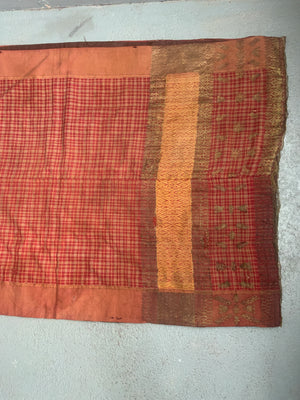 Sumatran Minangkabau silk / gilt selendang (258 x 83cm)