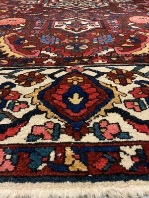 Bactiari medallion carpet (399 x 319cm)