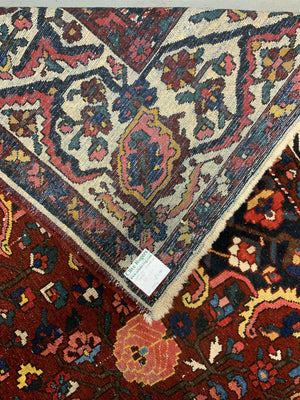 Bactiari medallion carpet (399 x 319cm)