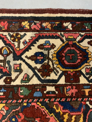 Bactiari medallion carpet (399 x 319cm)