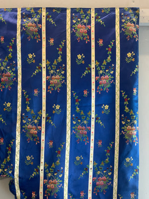 Blue striped silk pelmet (165 x 195cm)