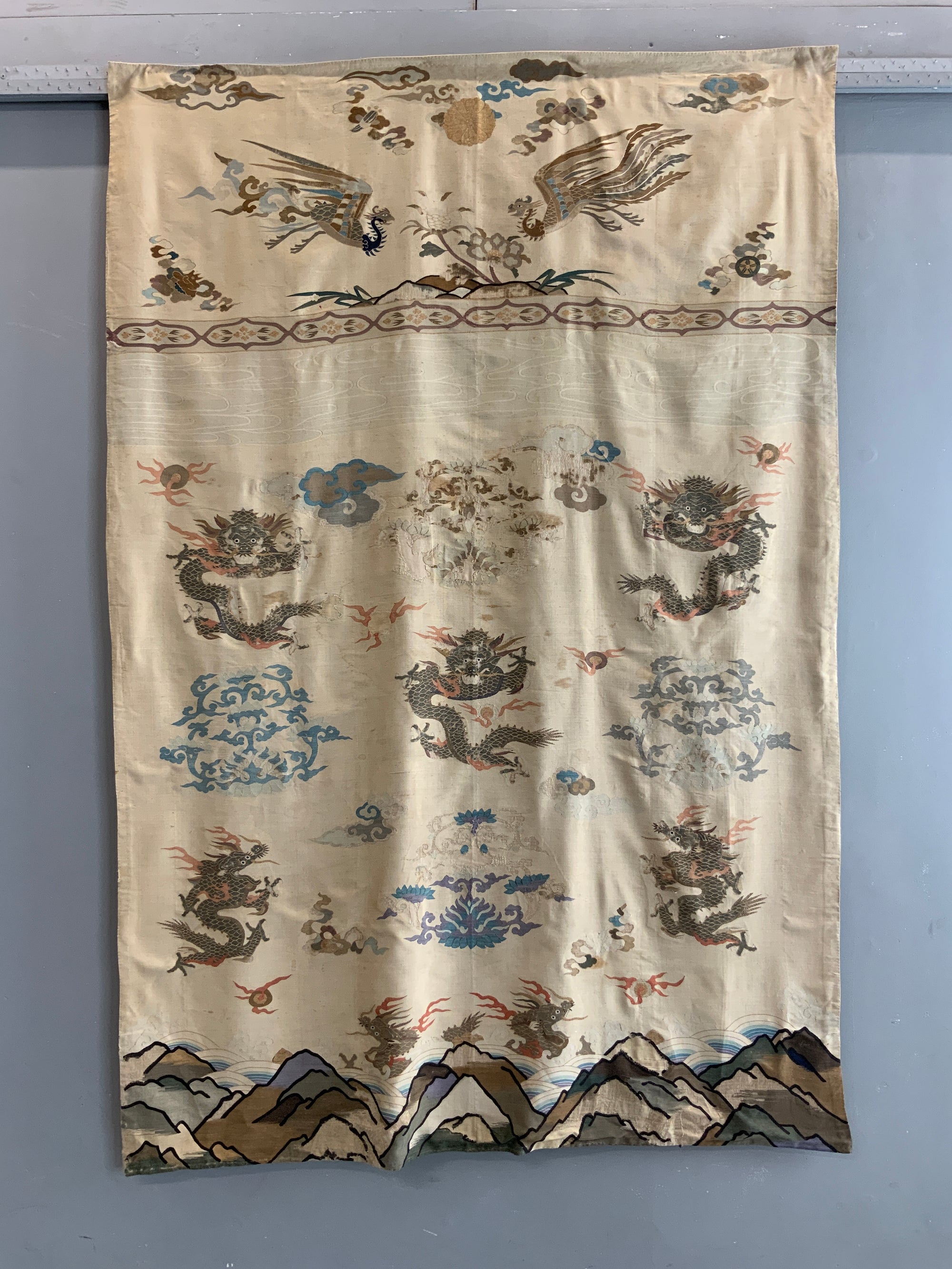 Japanese Edo period antique kesi silk tapestry (205 x 136cm)