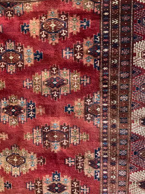 Turkmen Yomut carpet (377 x 221cm)