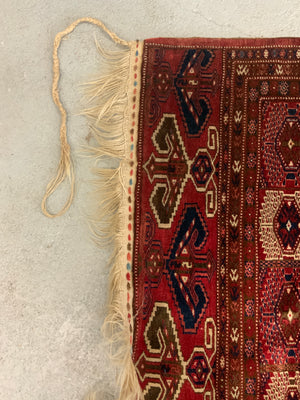 Turkmen Yomut carpet (377 x 221cm)