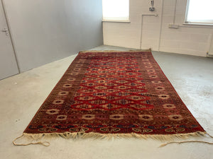 Turkmen Yomut carpet (377 x 221cm)