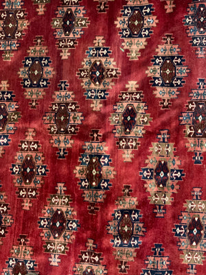 Turkmen Yomut carpet (377 x 221cm)