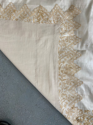 Aleppo Ottoman period Aghahbani edged silk bedcover (225 x 174cm)