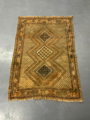 Afshar rug (187 x 129cm) *AF