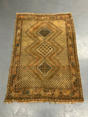 Afshar rug (187 x 129cm) *AF