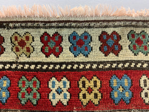 Caucasian Shirvan antique rug (211 x 106cm)