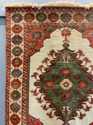 Turkish rug with Transylvanian design (219 x 173cm)