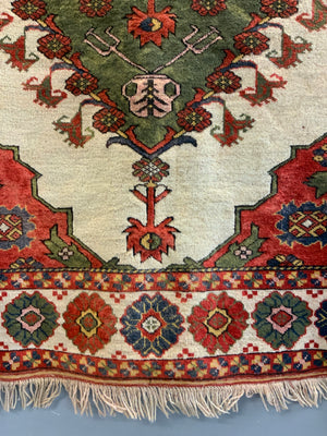 Turkish rug with Transylvanian design (219 x 173cm)