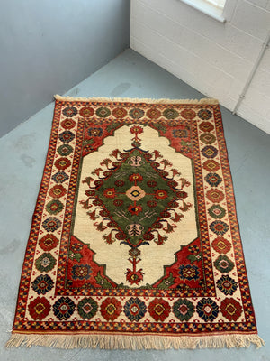 Turkish rug with Transylvanian design (219 x 173cm)