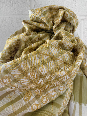 Turkish aghbani (112 x 108cm)