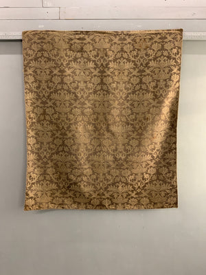 Italian silk vintage damask (145 x 127cm)