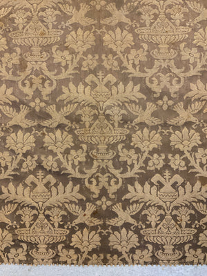 Italian silk vintage damask (145 x 127cm)