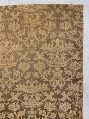 Italian silk vintage damask (145 x 127cm)