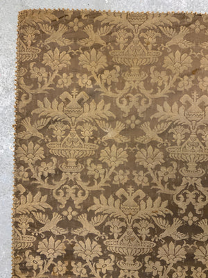 Italian silk vintage damask (145 x 127cm)