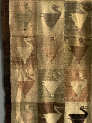 Peruvian / Equadorian tapestry rug (145 x 114cm)