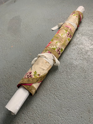 Ecclesiastical chasuble silk on cream (106 x 65cm)