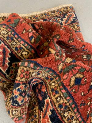 Heriz vintage rug (174 x 90cm)