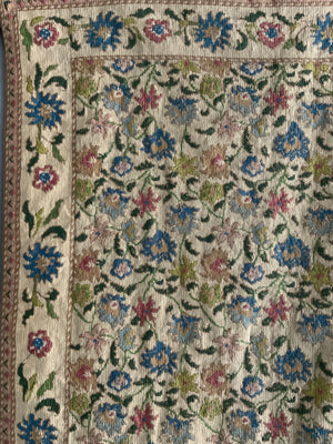 European chainstitch rug (168 x 122cm)