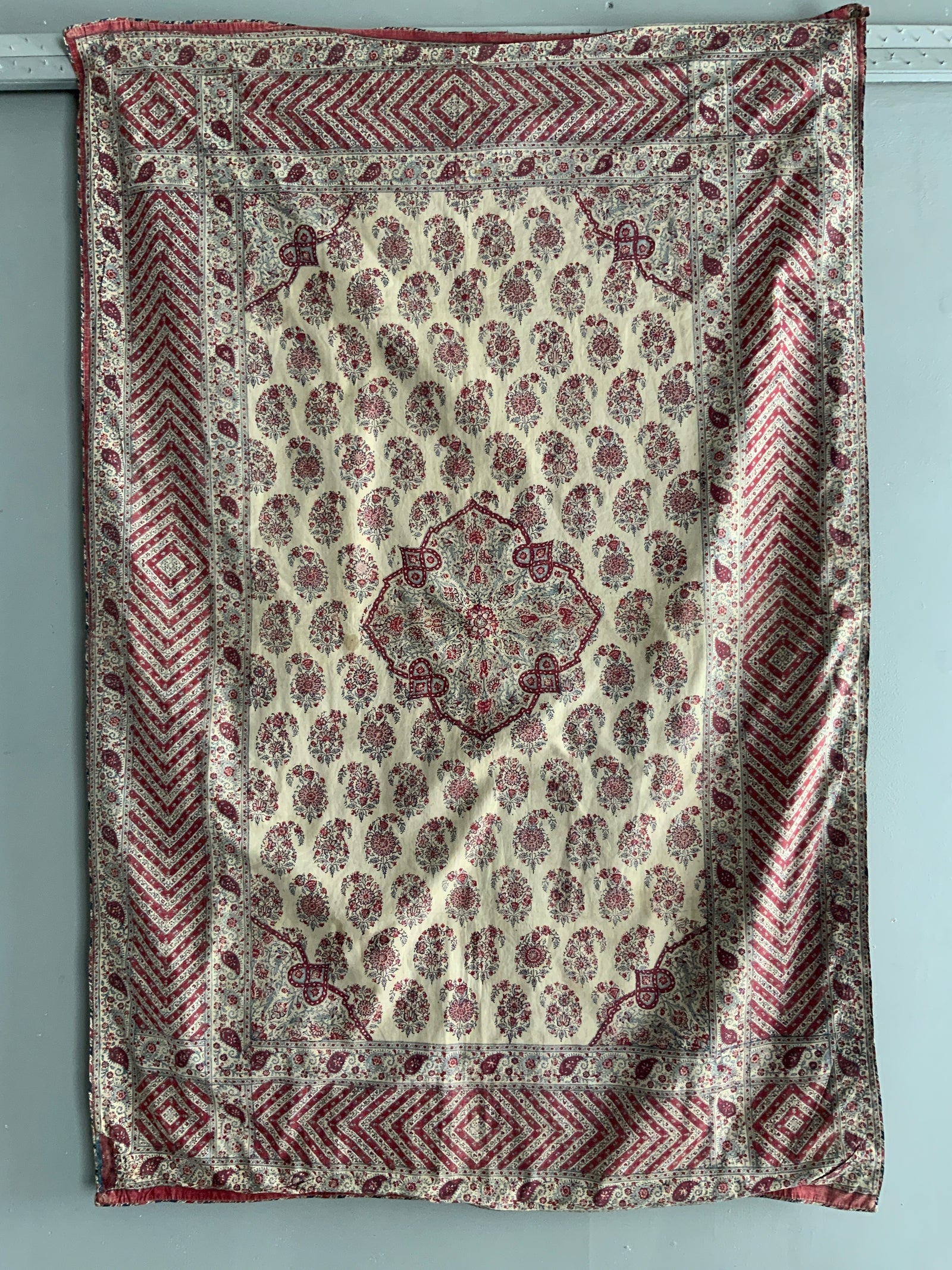 Isphahan Kalamkari chintz panel with medallion (135 x 92cm)