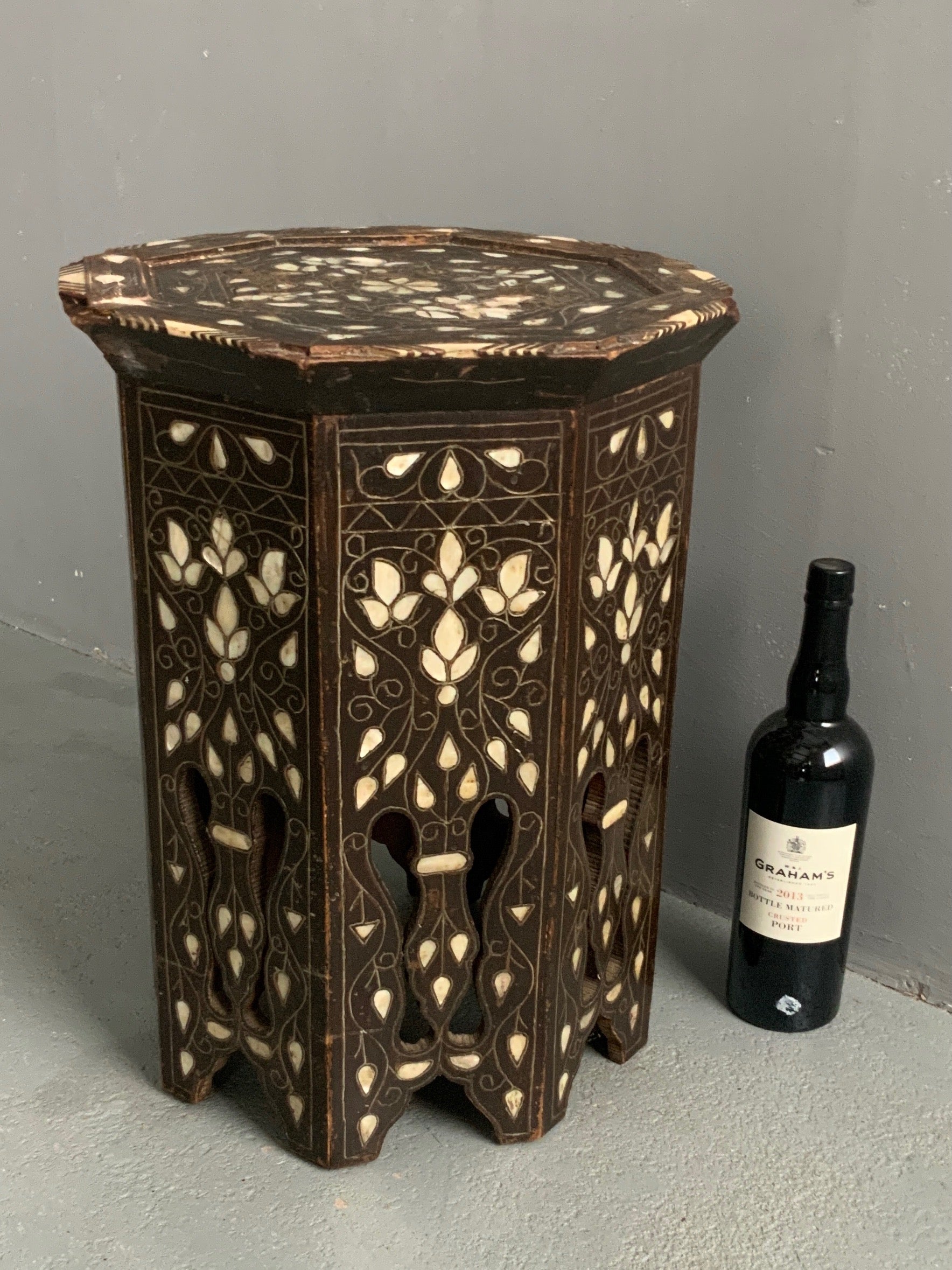 Levantine table (48 x 37cm) •AF