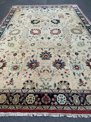 Indian modern oversize carpet (550 x 360cm)