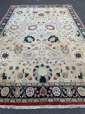 Indian modern oversize carpet (550 x 360cm)