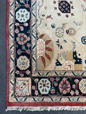 Indian modern oversize carpet (550 x 360cm)