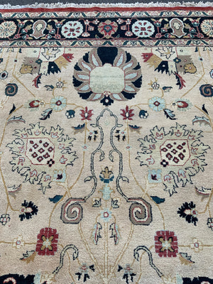 Indian modern oversize carpet (550 x 360cm)