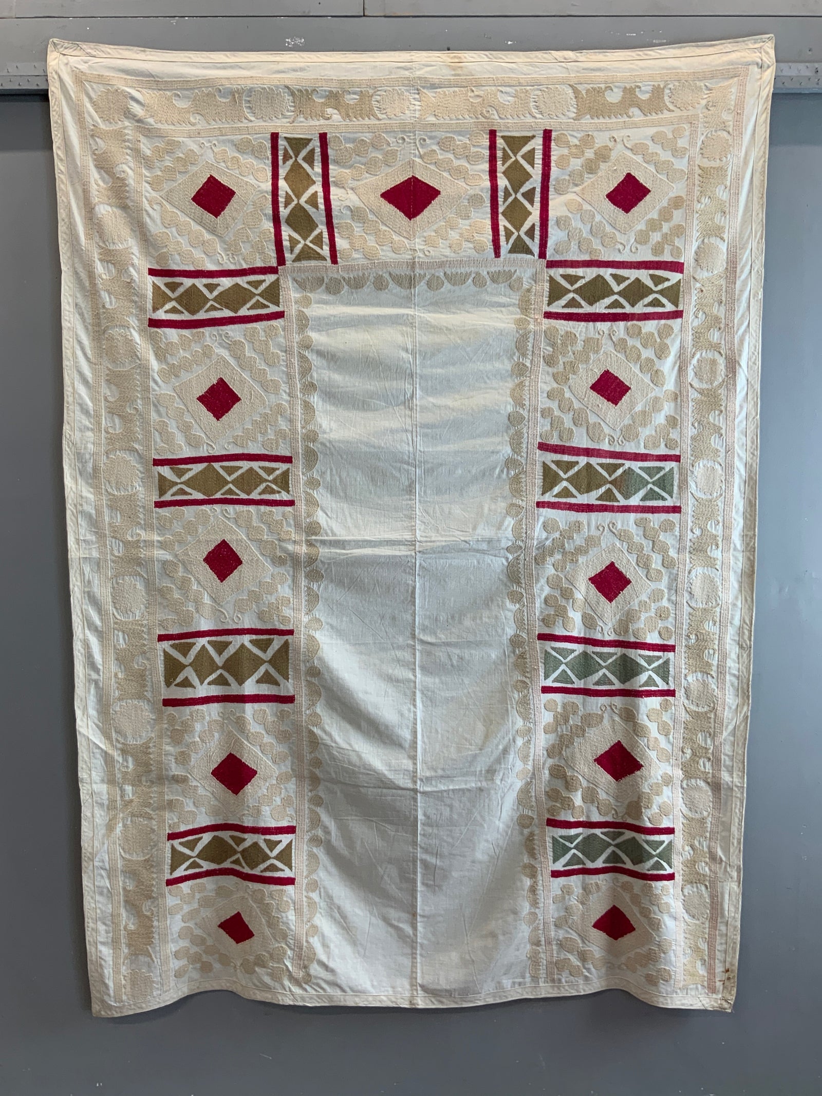 Samarkand suzani (208 x 154cm)