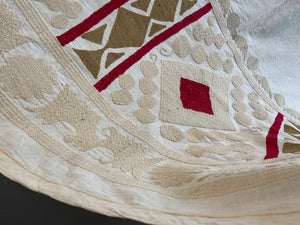 Samarkand suzani (208 x 154cm)