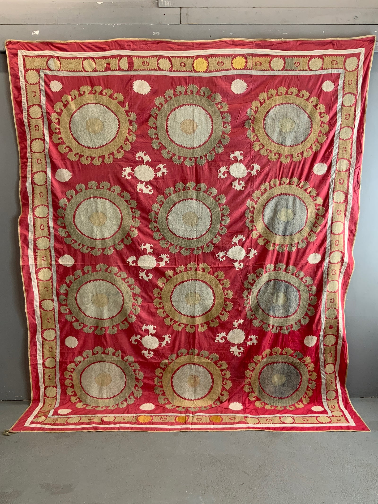 Samarkand large vintage suzani (270 x 224cm)
