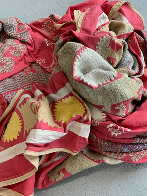 Samarkand large vintage suzani (270 x 224cm)