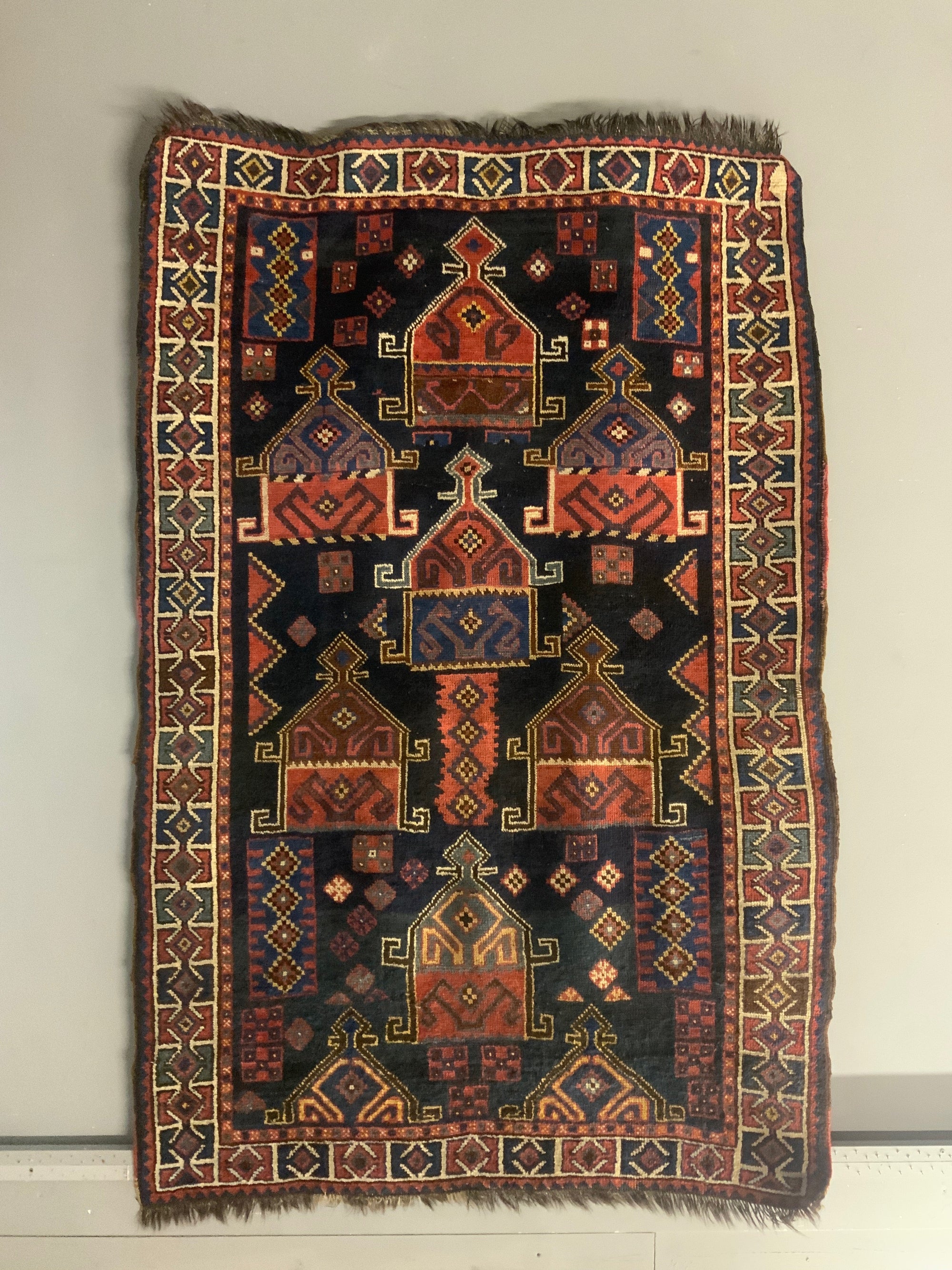 Louri antique rug (202 x 128cm)
