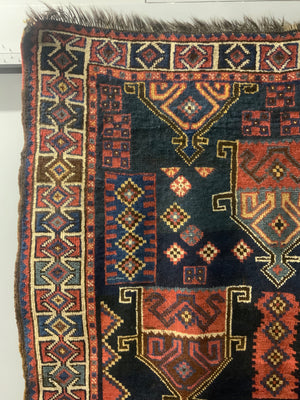 Louri antique rug (202 x 128cm)