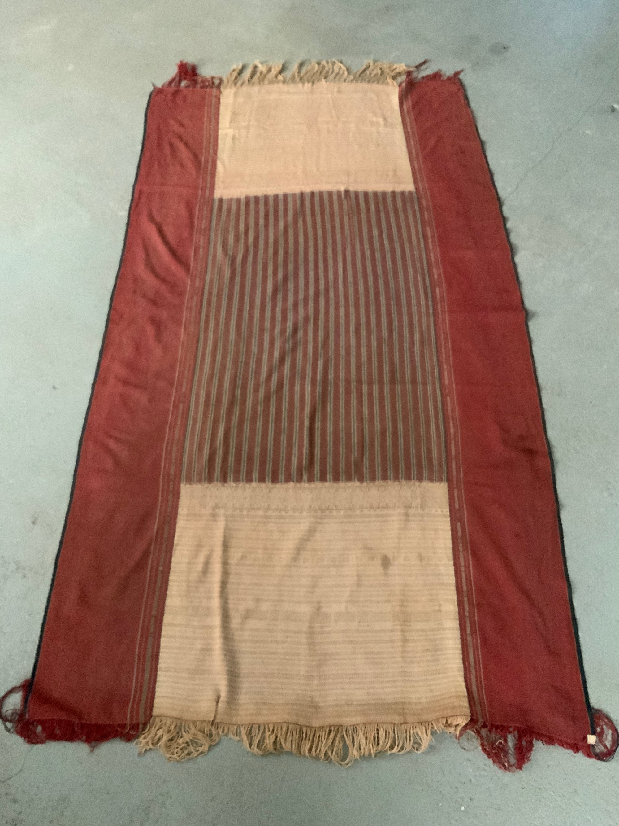 Sumatran Batak Ragidupe vintage shoulder cloth (192 x 103cm)