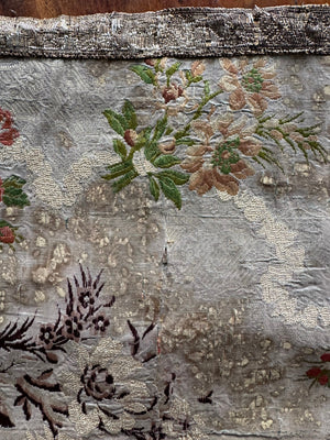 French antique silk brocade  (116 x 72cm)