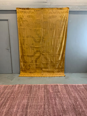 Golden Art deco lined silk drape with tassels (254 x 174cm)