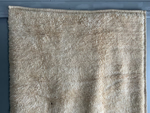 Turkish vintage Karapinar tulu rug in plain undyed wool (274 x 136cm)