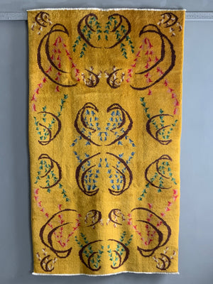 Turkish vintage Müren Isparta rug (210 x 118cm)