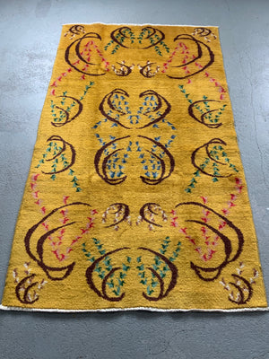 Turkish vintage Müren Isparta rug (210 x 118cm)