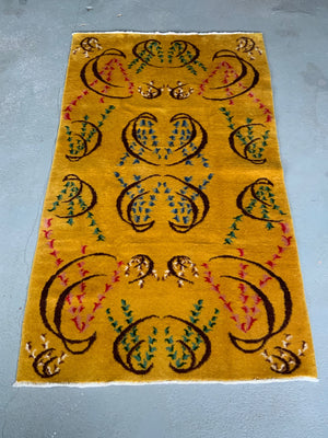 Turkish vintage Müren Isparta rug (202 x 120cm)